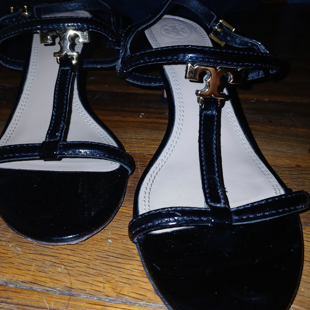 Tory Burch Black Sandals Elegant Design